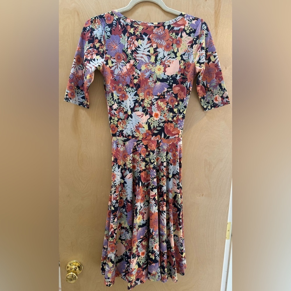 Lularoe Nicole Tropical Stretch Dress. - Picture 6 of 10